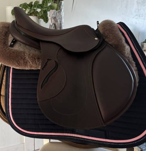 Sella da salto ostacoli Antarès  17" - 2024