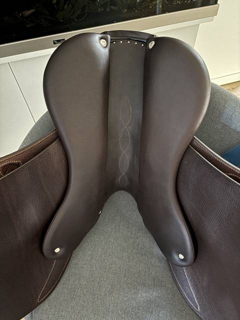 Sella da salto ostacoli Antarès  17" - 2024