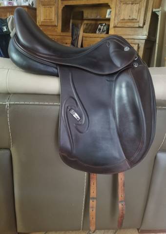 Sella da dressage Prestige Italia  17" - 2015
