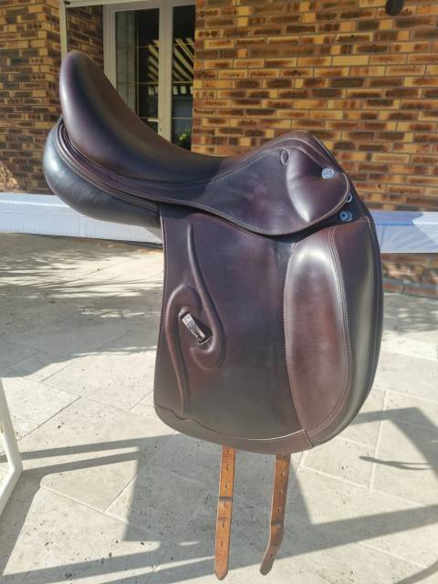 Sella da dressage Prestige Italia  17" - 2015
