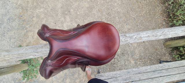 Sella da salto ostacoli Devoucoux  17.5" - 2018