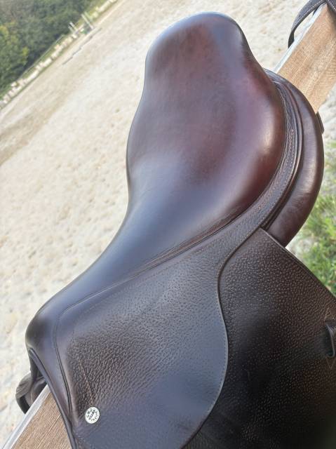 Sella da salto ostacoli CWD  17.5" - 2008