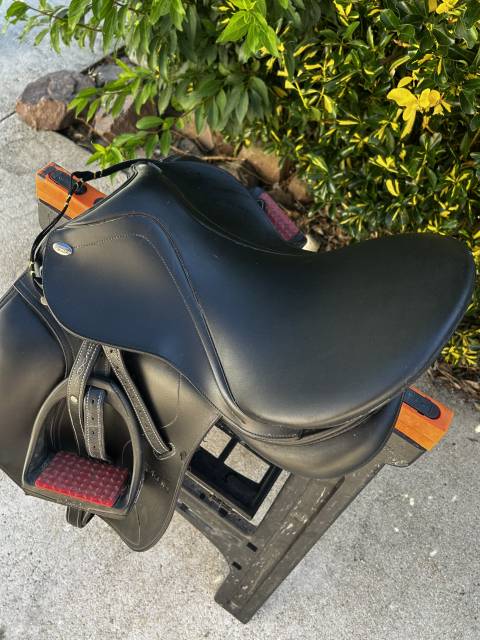 Sella da dressage Tekna  15.5" - 2019