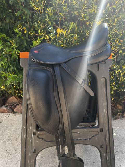 Sella da dressage John Whitaker  17.5" - 2021