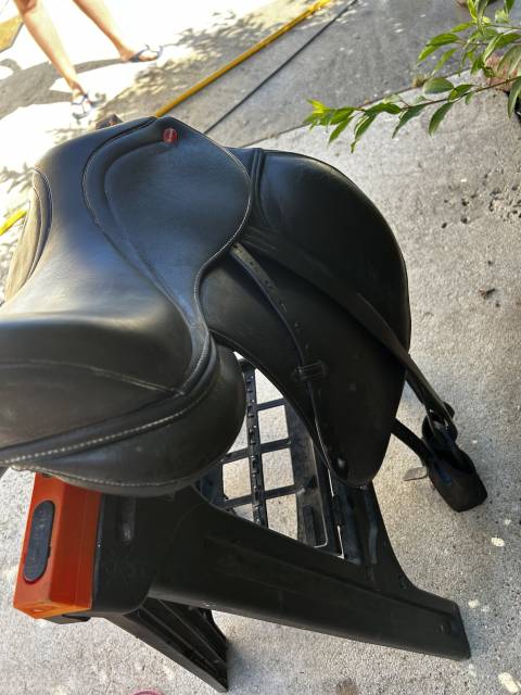 Sella da dressage John Whitaker  17.5" - 2021