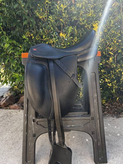 Sella da dressage John Whitaker  17.5" - 2021