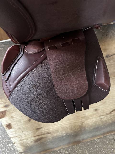 Sella da salto ostacoli CWD  17.5" - 2023