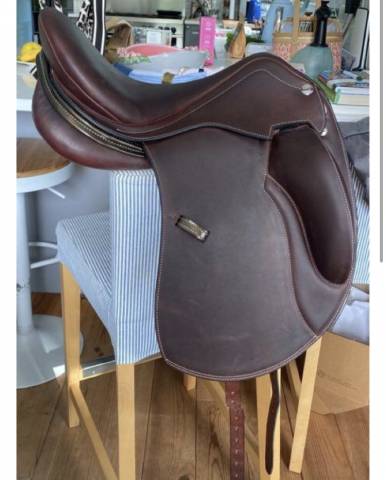 Sella da dressage Erreplus Vittoria 17" - 2022