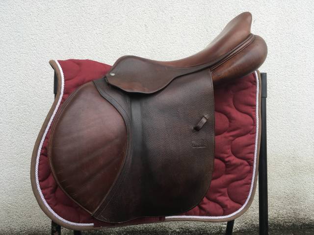 Sella da salto ostacoli CWD  18" - 2011