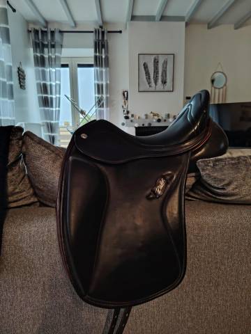 Sella da dressage Zaldi  17" - 2019