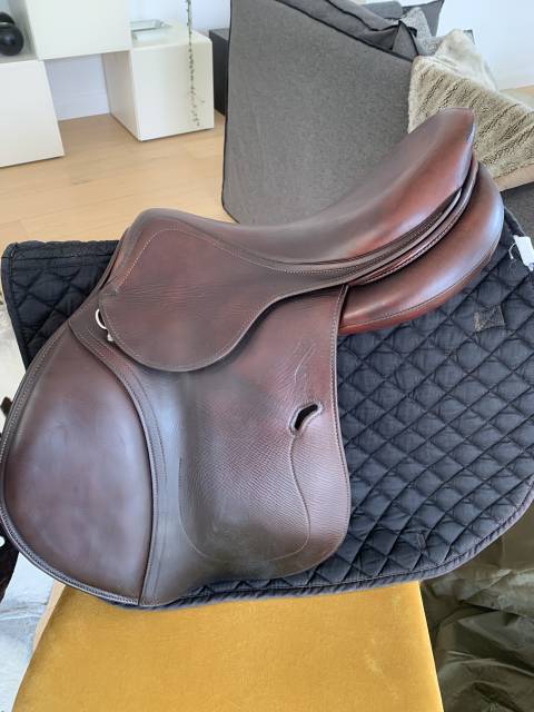 Sella da salto ostacoli Antarès  17" - 2018