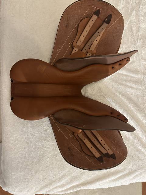 Sella da salto ostacoli Butet  17" - 2023