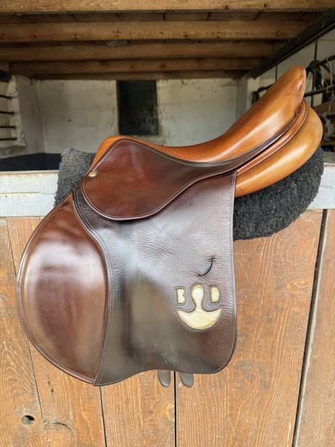 Sella da salto ostacoli Delgrange  17.5" - 2017