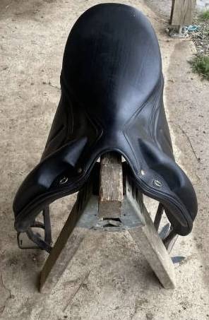 Sella da dressage Devoucoux  18" - 2013