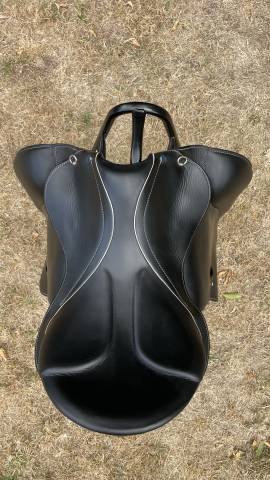 Sella da dressage Stubben  18" - 2022
