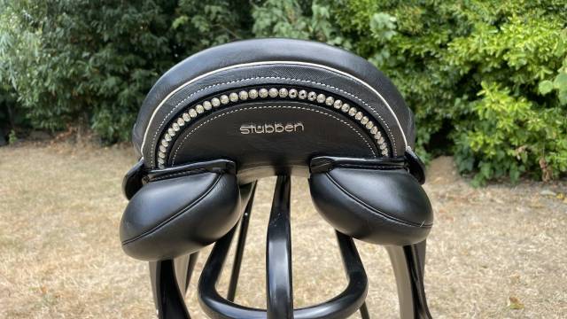 Sella da dressage Stubben  18" - 2022