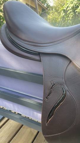 Sella da salto ostacoli Antar&egrave;s  17.5" - 2023