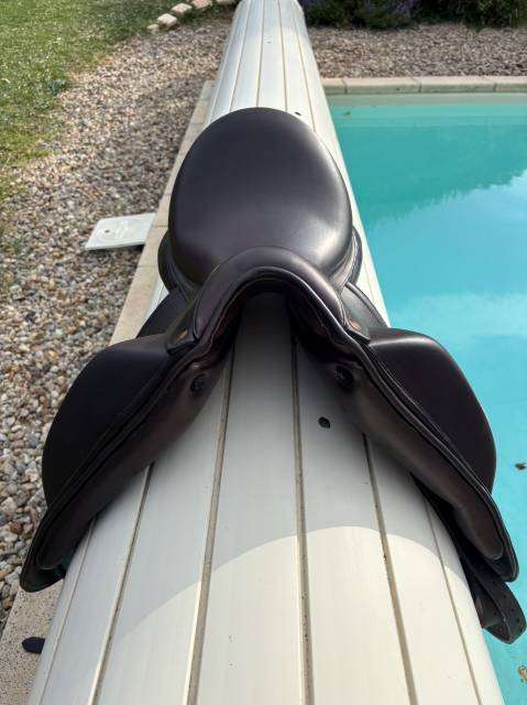 Sella da dressage Aulion  17" - 2023