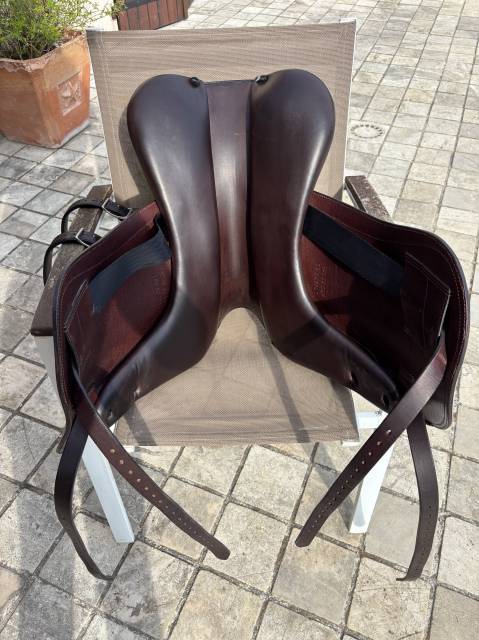 Sella da dressage Aulion  17" - 2023