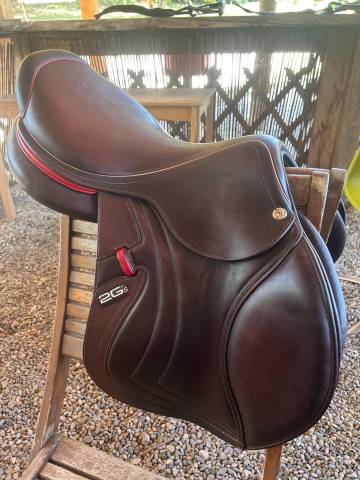 Sella da salto ostacoli CWD  17.5" - 2024