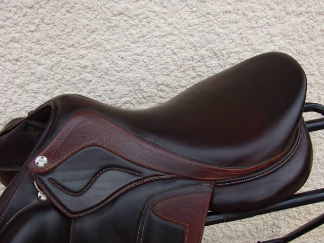 Sella da salto ostacoli Devoucoux  18" - 2016