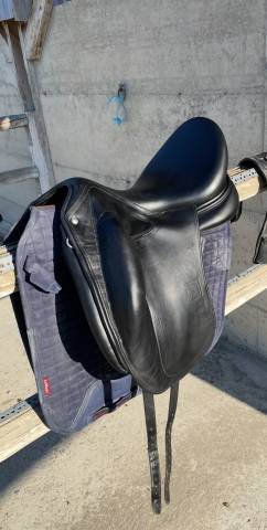 Sella da dressage Childeric  18" - 2023