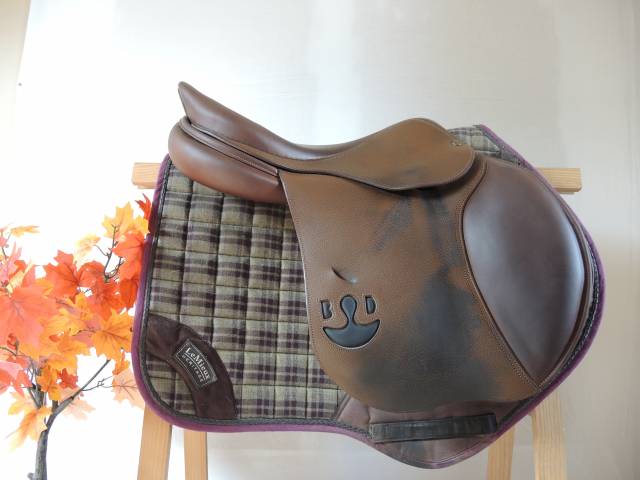 Sella da salto ostacoli Delgrange  18" - 2015