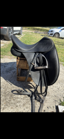 Sella da dressage Wintec  17.5" - 2013