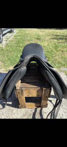 Sella da dressage Wintec  17.5" - 2013