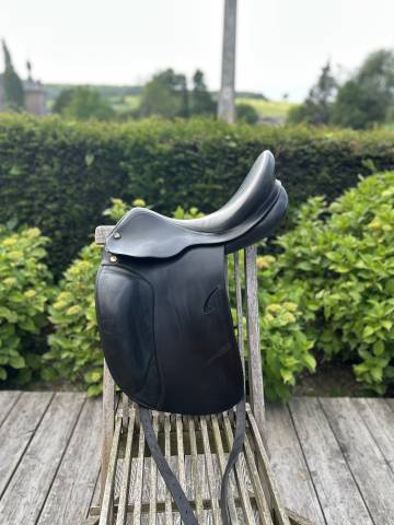 Sella da dressage Prestige Italia  17" - 2016