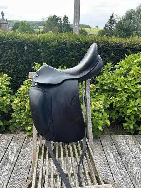 Sella da dressage Prestige Italia  17" - 2016