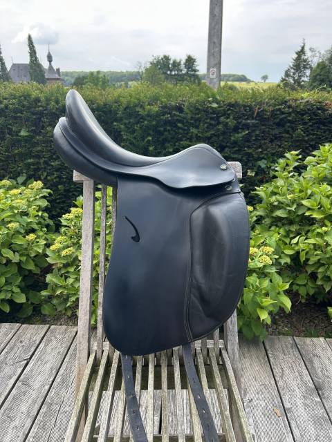 Sella da dressage Prestige Italia  17" - 2016