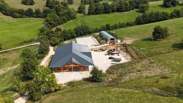 Centro di stagione cavallo In vendita Doubs