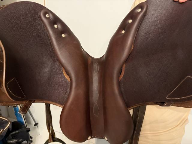 Sella da salto ostacoli Antarès  17" - 2020