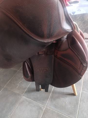 Sella da salto ostacoli CWD  17" - 2022