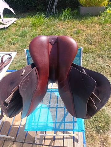 Sella da salto ostacoli CWD  17" - 2022