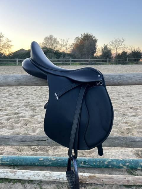 Sella mista Wintec  17.5" - 2019