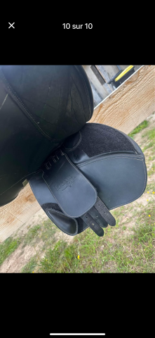 Sella da salto ostacoli Ikonic  17" - 2021