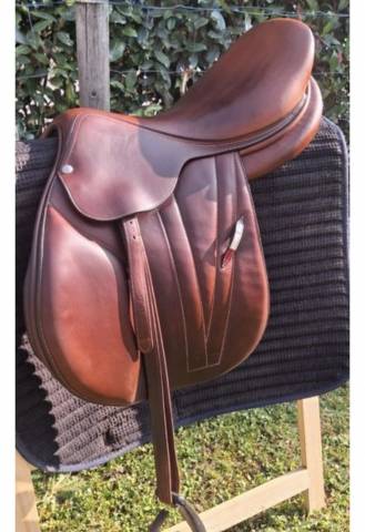 Sella da salto ostacoli Butet  17" - 2020