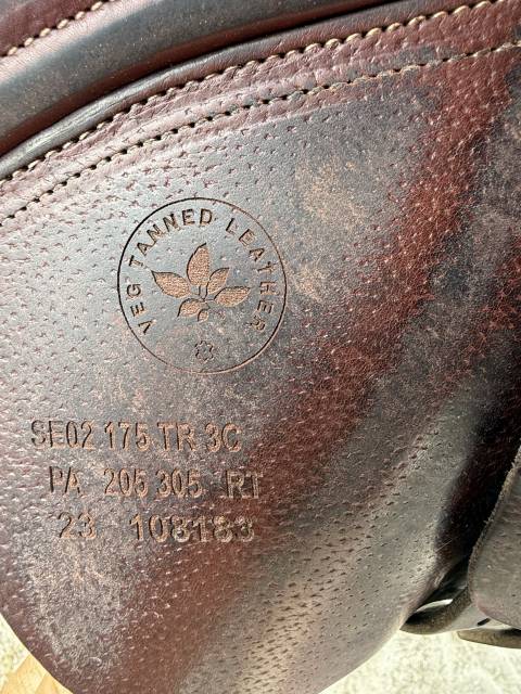 Sella da salto ostacoli CWD  17.5" - 2023