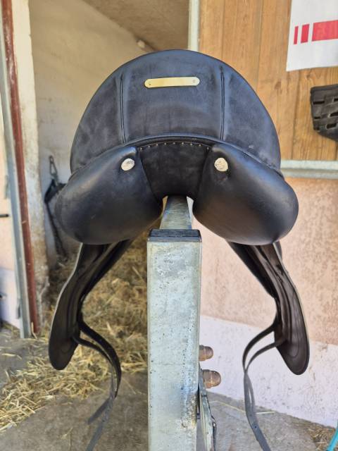 Sella da dressage CWD SE08 17" - 2019