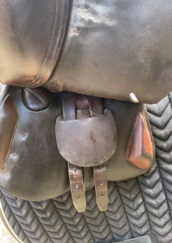 Sella da salto ostacoli Antarès  15" - 2012