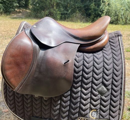 Sella da salto ostacoli Antarès  15" - 2012