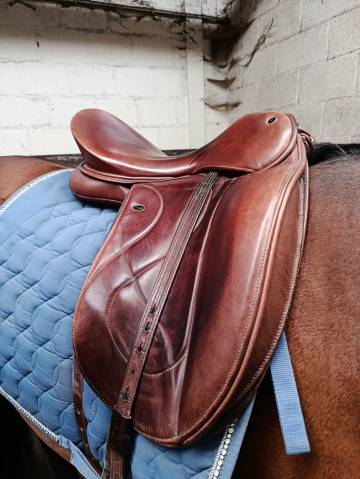 Sella da dressage WOW  18" - 2021