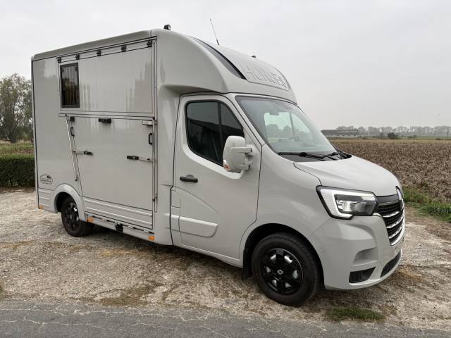 Van per Cavalli Renault Master 2022 Nuovo