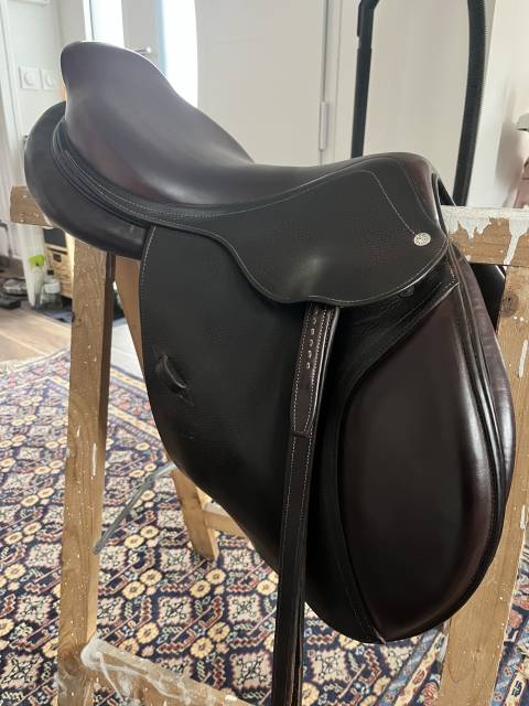 Sella da salto ostacoli CWD  17" - 2015