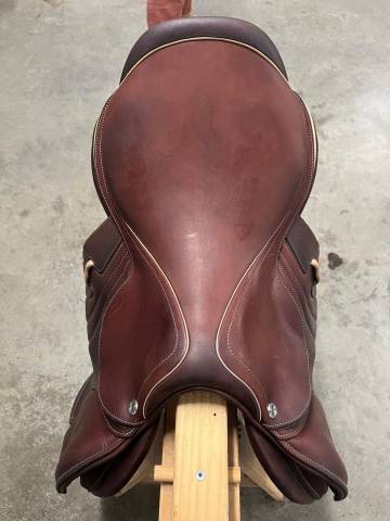 Sella da salto ostacoli CWD  18" - 2023