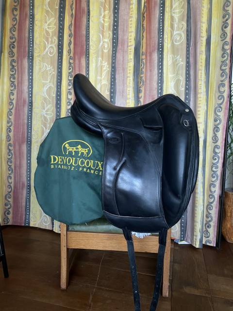 Sella da dressage Devoucoux  17.5" - 2011