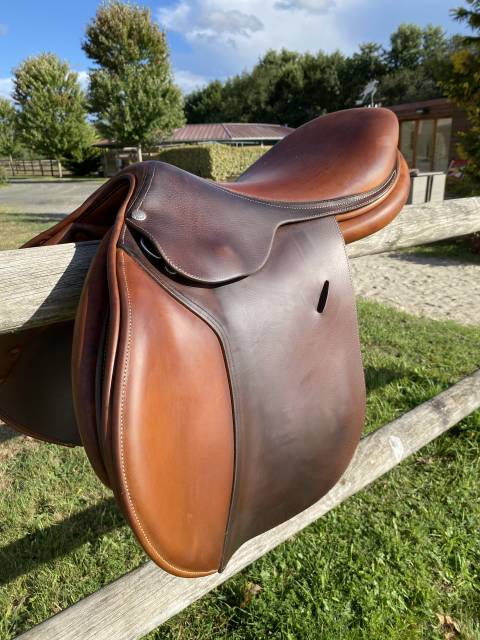 Sella da salto ostacoli Butet  18" - 2015