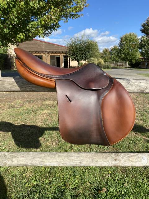 Sella da salto ostacoli Butet  18" - 2015